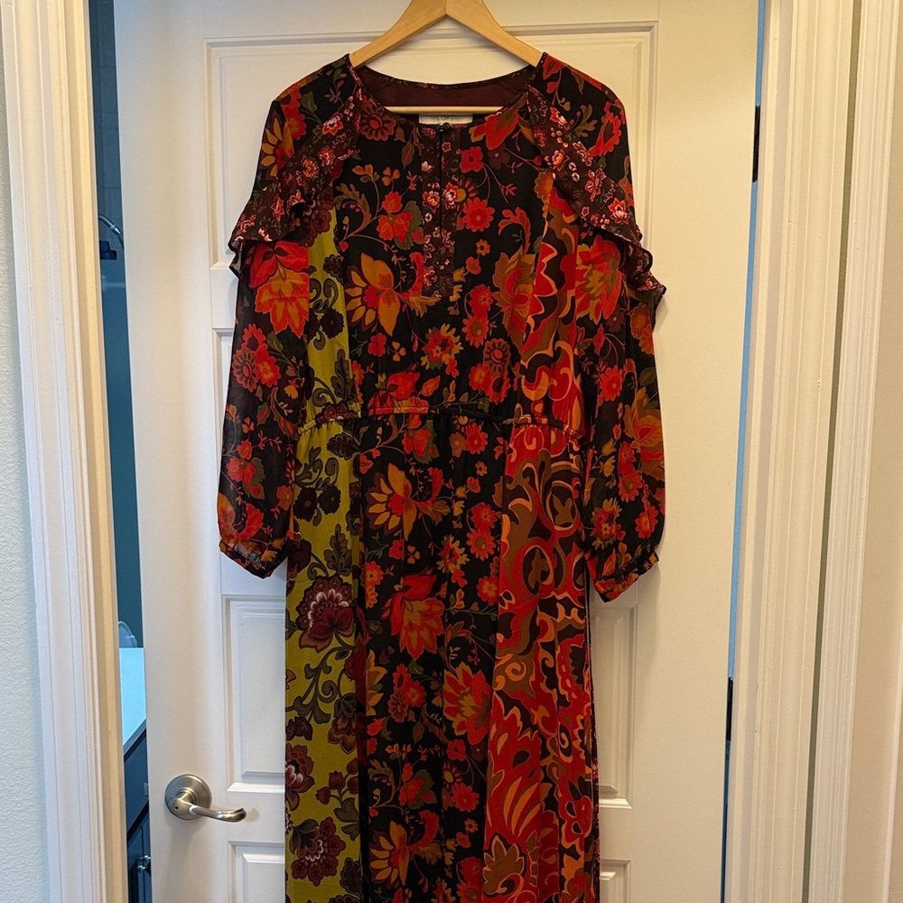 LOFT Multicolor Floral Long Sleeve Dress